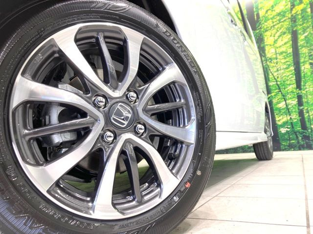 �y����14�C���`�A���~�z�C�[���z�O�ςɃ}�b�`���������A���~�z�C�[���𑕒����Ă���܂��B�e��ЊO�A���~�z�C�[����A�X�^�b�h���X�^�C�����戵�����Ă���܂��B���񂲑��k����������