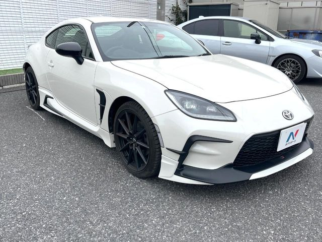 �������x�̃K���X�疌�ŝ����͂������A�㎿�ȃc���E����������B���O����_���J�����؂Ȉ��Ԃ�ی삵�A�F�����E�򉻂�h�~�B�u�e�X�v���b�V���R�[�g�v�A�u�e�v���~�b�T�R�[�g�v���炨�I�т��������܂��B