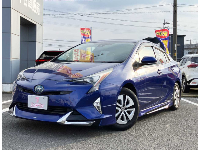 プリウス1.8 A プレミアム E-Four 4WD