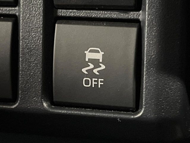 �y������h�~���u�z�ԗ��̉���������m����ƁA�����I�Ɏԗ��̐i�s������ۂ悤�Ɏԗ��𐧌䂵�܂��B�J�̓��ȂǊ���₷���H�ʏ󋵂ł����S�ȉ^�]���\�ł��B