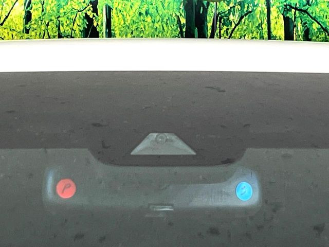 �y�g���^�Z�[�t�e�B�Z���X�z���s���ɑO���̎ԗ�����F�����A�Փ˂������Ȏ��͌x��ƃu���[�L�ŏՓˉ���Ɣ�Q�y�����A�V�X�g�B�����S�Ƀh���C�u�����y���݂��������܂��B