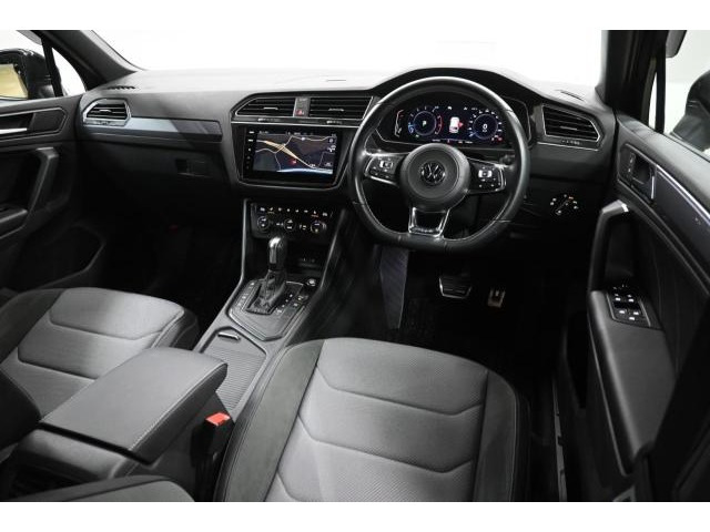 ティグアンTSI Rライン ブラックスタイル