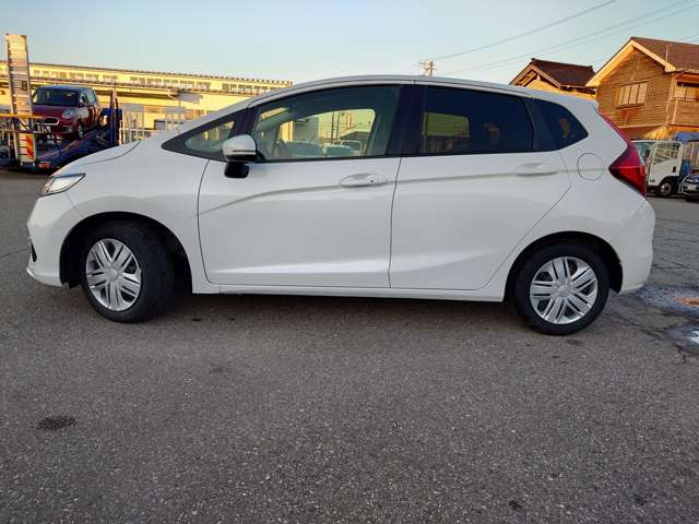 フィット1.3 13G Fパッケージ コンフォートエディション