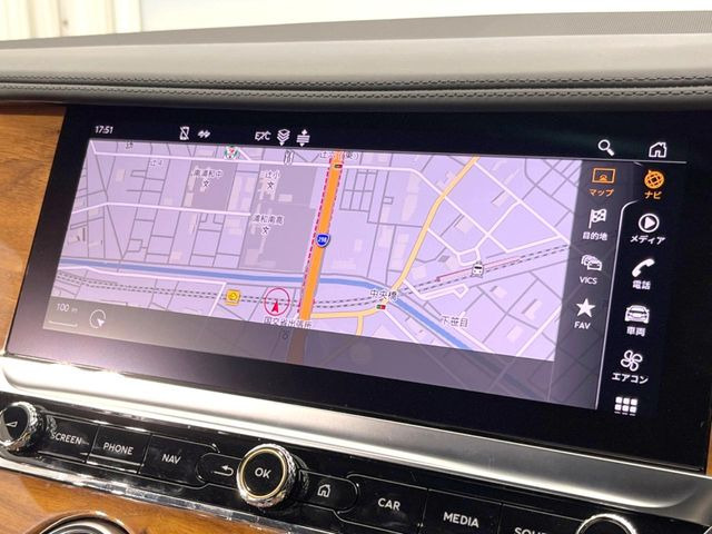 �������i�r:��̊��̂���i�r�́A����������ԓ������o���Ă���܂��B�I�[�f�B�I�@�\���[�����Ă���܂��̂ŁA�^�]�����y���߂܂���