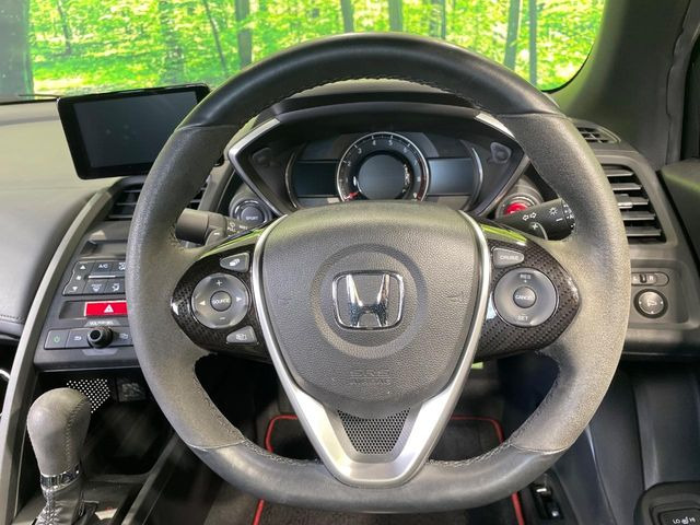 �y�����v�����X�e�A�����O�z�㎿�Ȋv���g�p���邱�ƂŁA��ɂ����������݂ƂĂ��^�]���₷���n���h���ł���