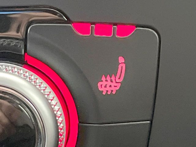 ���t�����g�V�[�g�q�[�e�B���O:�^�]�ȁE����ȋ��ɎO�i�K�Œ��߂��\�ȃV�[�g�q�[�^�[�𑕔����Ă���܂��B�G�߂��킸���K�ɂ��g�p���������܂��B