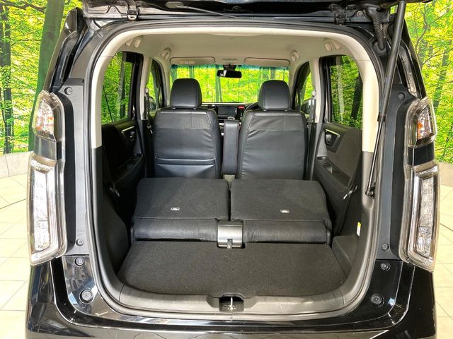 ���i�̂���������ʋ΁A���}���ɏ\���ȉ׎��X�y�[�X���m�ۂ��Ă���܂��B�Z�J���h�V�[�g��|���ƁA�傫�ȉו��̐ύڂ��\�ł���