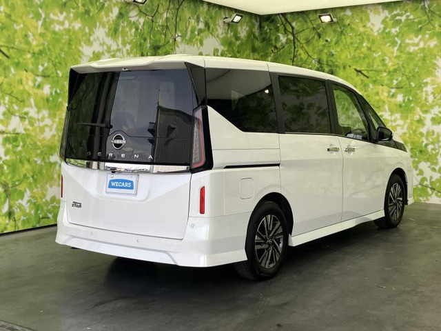 セレナ2.0 ハイウェイスターV