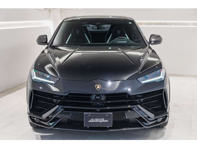 ウルスペルフォルマンテ 4WD