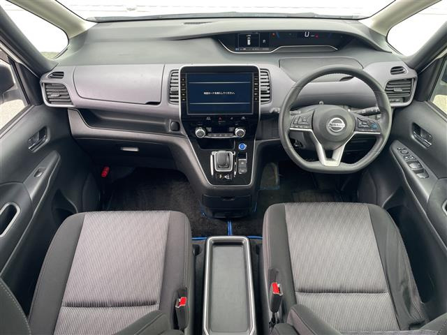 セレナ1.2 e-POWER ハイウェイスターV