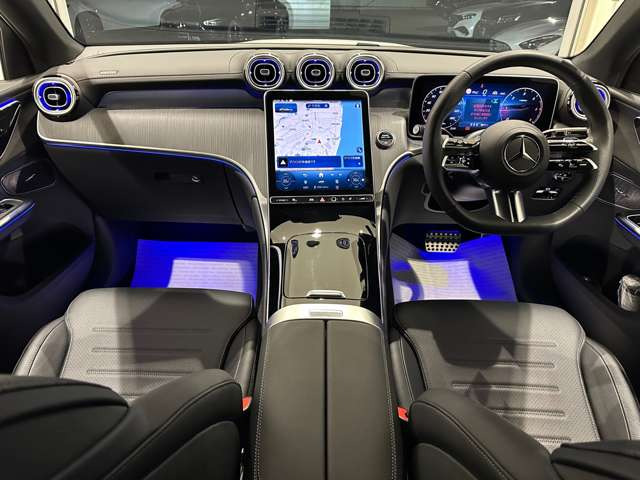 GLCクーペ220d 4マチック AMGラインパッケージ(ISG) 4WD