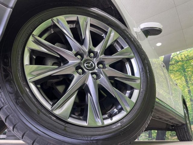 �y�O���[�h��p����19�C���`�A���~�z�C�[���z�f�U�C�����̍��������A���~�z�C�[���𑕒����Ă���܂��B�e��ЊO�A���~�z�C�[����A�X�^�b�h���X�^�C�����戵�����Ă���܂��B���񂲑��k����������