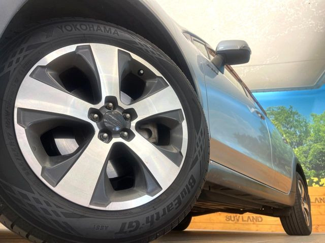 �y����17�C���`�A���~�z�C�[���z�O�ςɃ}�b�`���������A���~�z�C�[���𑕒����Ă���܂��B�e��ЊO�A���~�z�C�[����A�X�^�b�h���X�^�C�����戵�����Ă���܂��B���񂲑��k����������