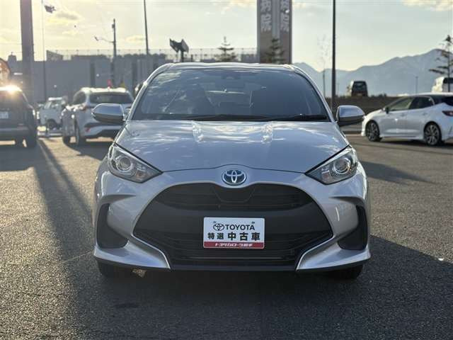 ヤリス1.5 ハイブリッド X E-Four 4WD