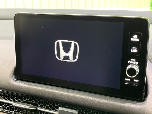 �y9�C���` �z���_�R�l�N�g�f�B�X�v���C�z���F���̍������ʃf�B�X�v���C�Ńi�r�̎g�p��A�������̃X�}�[�g�t�H���ƘA�g����bluetooth�ł̉��y�Đ����\�ł���