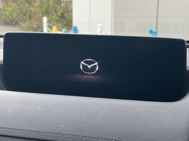 �y�}�c�_�R�l�N�g�i�r�z�ԓ��̕��͋C�Ƀ}�b�`������̌^�^�C�v�̃i�r�B�e����q�ݒ��Bluetooth�Đ����A�l�X�ȋ@�\���y���߂܂��B�����I�ȃ_�C�������삪�\�ŁA�g��������ǍD�ł��B