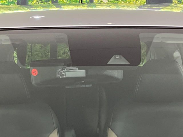 �y�G�}�[�W�F���V�[�u���[�L�z���s���ɑO���̎ԗ�����F�����A�Փ˂������Ȏ��͌x��ƃu���[�L�ŏՓˉ���Ɣ�Q�y�����A�V�X�g�B�����S�Ƀh���C�u�����y���݂��������܂��B