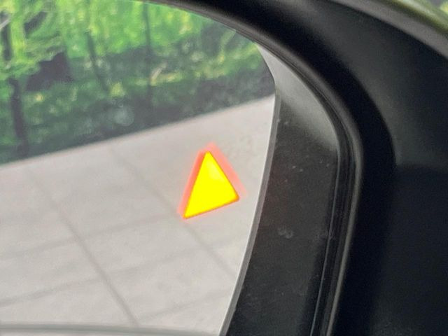 �y������p���m�z���s���A�h�A�~���[�̎��p�ɂȂ�₷���ӏ��Ɍ㑱�Ԃ��ڋ߂���ƃT�C�h�~���[�t�߂Ɍx����\���A�h���C�o�[�ɒ��ӊ��N�����Ă���܂��B