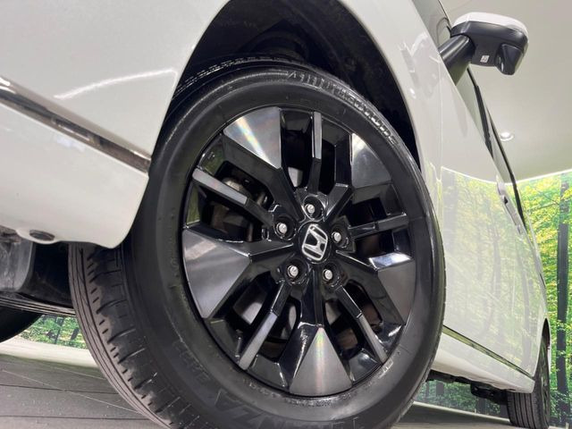 �y�����C���`�A���~�z�C�[���z�O�ςɃ}�b�`���������A���~�z�C�[���𑕒����Ă���܂��B�e��ЊO�A���~�z�C�[����A�X�^�b�h���X�^�C�����戵�����Ă���܂��B���񂲑��k����������