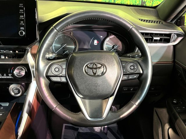 �y�����v�����X�e�A�����O�z�㎿�Ȋv���g�p���邱�ƂŁA��ɂ����������݂ƂĂ��^�]���₷���n���h���ł���