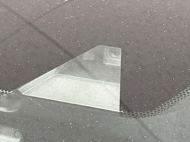 �y�C���e���W�F���g�G�}�[�W�F���V�[�u���[�L�z�t�����g�J�����őO���̎ԗ�����s�҂����m�B�Փ˂������Ȏ��͏Փ˔�Q�y���u���[�L���쓮�A�Փˉ�����T�|�[�g�B�����S�Ƀh���C�u�����y���݂��������܂��B