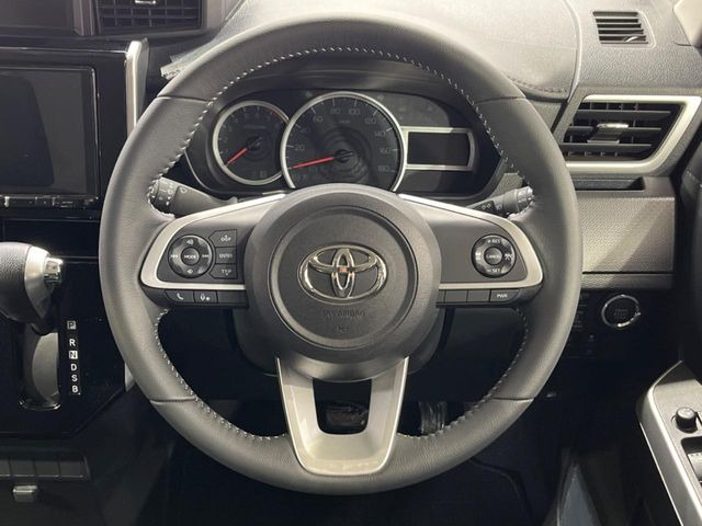 �y�X�e�A�����O�X�C�b�`�z�^�]���A�O������ڐ������炷���ƂȂ��A�I�[�f�B�I���̑��삪�\�ȕ֗��@�\!���S&���K�ȃh���C�u�����o���Ă���܂���