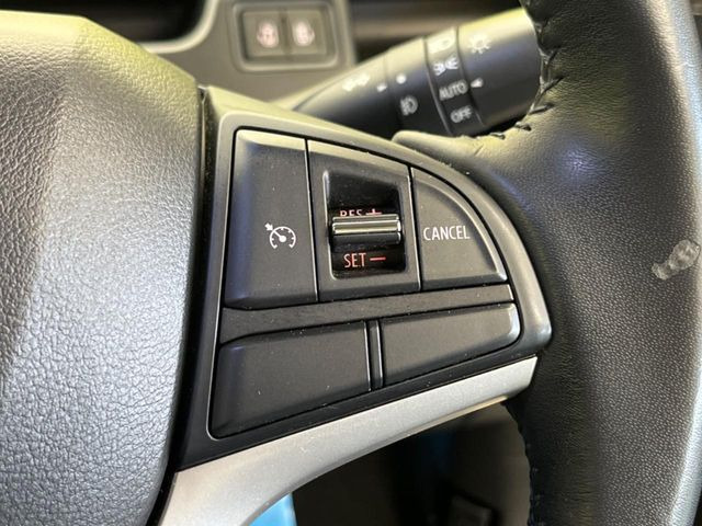 �y�N���[�Y�R���g���[���z�������H�����N���N���s�B�A�N�Z���𗣂��Ă���葬�x�ő��s���ł��A�������^�]���̕��S���y��!�����E�������ȒP�ȃX�C�b�`����Œ����ł��܂��B