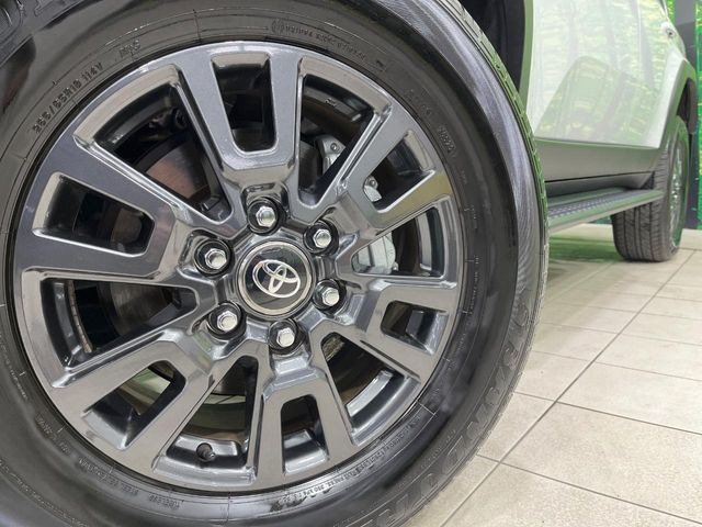 �y����19�C���`�A���~�z�C�[���z�O�ςɃ}�b�`���������A���~�z�C�[���𑕒����Ă���܂��B�e��ЊO�A���~�z�C�[����A�X�^�b�h���X�^�C�����戵�����Ă���܂��B���񂲑��k����������