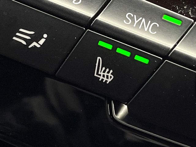 ���t�����g�V�[�g�q�[�e�B���O:�^�]�ȁE����ȋ��ɎO�i�K�Œ��߂��\�ȃV�[�g�q�[�^�[�𑕔����Ă���܂��B�G�߂��킸���K�ɂ��g�p���������܂��B