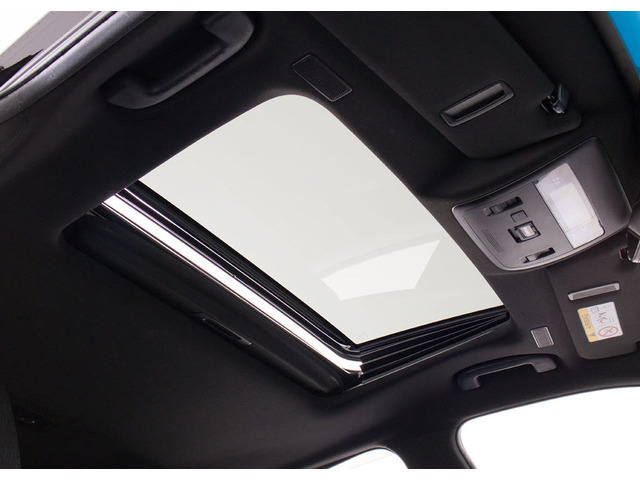 �l�C�����̃T�����[�t���t���Ă��܂�!�㉺�`���g�ɑO��X���C�h�@�\���t���Ă��܂��̂ŁA�l�X�ȃh���C�u�V�[���Ŋ��􂵂Ă���܂�!!�J��������ԓ���Ԃ͋C�����������ł���!����̊����Ă݂ĉ�����!