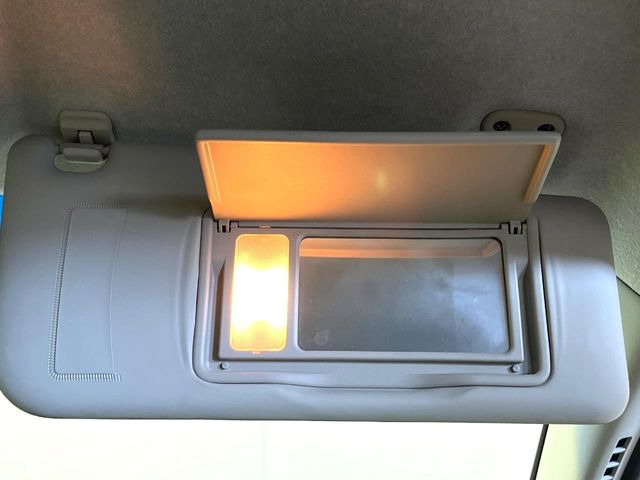 �y�o�j�e�B�~���[�z�T���o�C�U�[���ɐݒu���ꂽ�~���[�Őg�����Ȃ݃`�F�b�N!������Ƃ������C�N�����ɂ����􂵂܂���