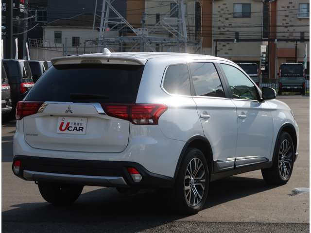 アウトランダー2.4 24G セーフティーパッケージ 4WD