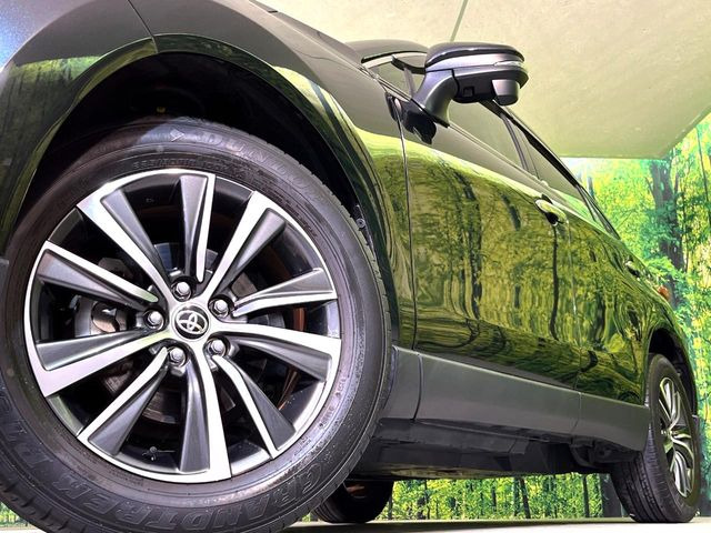 �O�ςɃ}�b�`���������A���~�z�C�[���𑕒����Ă���܂��B�e��ЊO�A���~�z�C�[����A�X�^�b�h���X�^�C�����戵�����Ă���܂��B���񂲑��k����������