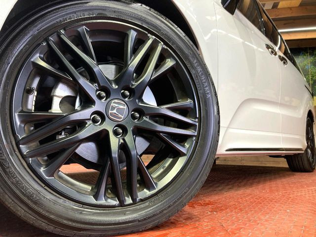 �y�����A���~�z�C�[���z�O�ςɃ}�b�`���������A���~�z�C�[���𑕒����Ă���܂��B�e��ЊO�A���~�z�C�[����A�X�^�b�h���X�^�C�����戵�����Ă���܂��B���񂲑��k����������