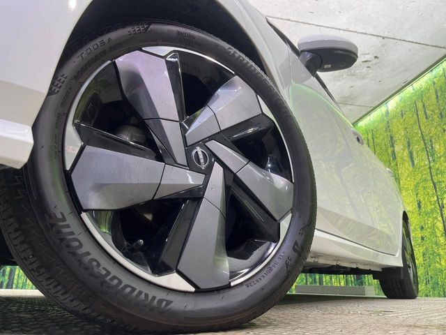 �y�O���[�h��p����17�C���`�A���~�z�C�[���z�f�U�C�����̍��������A���~�z�C�[���𑕒����Ă���܂��B�e��ЊO�A���~�z�C�[����A�X�^�b�h���X�^�C�����戵�����Ă���܂��B���񂲑��k����������