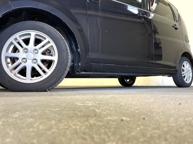 �y�����A���~�z�C�[���z�O�ςɃ}�b�`���������A���~�z�C�[���𑕒����Ă���܂��B�e��ЊO�A���~�z�C�[����A�X�^�b�h���X�^�C�����戵�����Ă���܂��B���񂲑��k����������