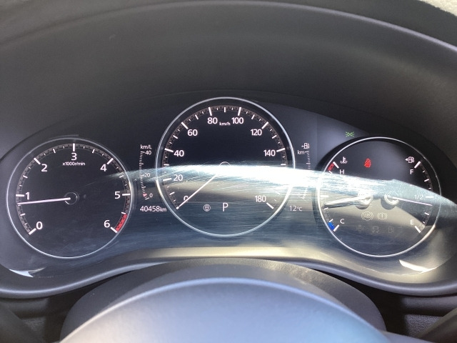 MAZDA3ファストバック1.8 XD バーガンディ セレクション 4WD