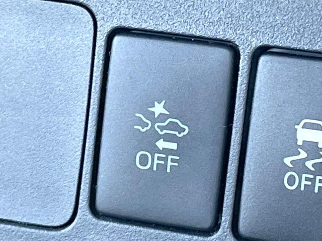 �y�X�}�[�g�A�V�X�g�z���s���ɑO���̎ԗ�����F�����A�Փ˂������Ȏ��͌x��ƃu���[�L�ŏՓˉ���Ɣ�Q�y�����A�V�X�g�B�����S�Ƀh���C�u�����y���݂��������܂��B