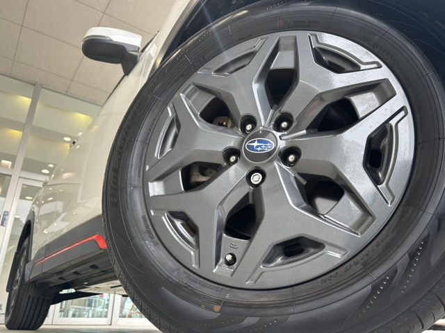 �y����17�C���`�A���~�z�C�[���z�O�ςɃ}�b�`���������A���~�z�C�[���𑕒����Ă���܂��B�e��ЊO�A���~�z�C�[����A�X�^�b�h���X�^�C�����戵�����Ă���܂��B���񂲑��k����������