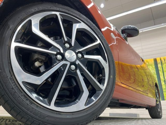 �y�����A���~�z�C�[���z�O�ςɃ}�b�`���������A���~�z�C�[���𑕒����Ă���܂��B�e��ЊO�A���~�z�C�[����A�X�^�b�h���X�^�C�����戵�����Ă���܂��B���񂲑��k����������