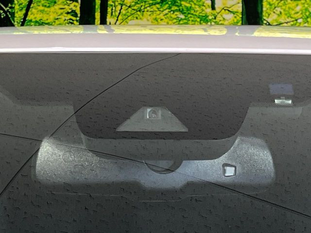 �y�Z�[�t�e�B�Z���X�z���s���ɑO���̎ԗ�����F�����A�Փ˂������Ȏ��͌x��ƃu���[�L�ŏՓˉ���Ɣ�Q�y�����A�V�X�g�B�����S�Ƀh���C�u�����y���݂��������܂��B