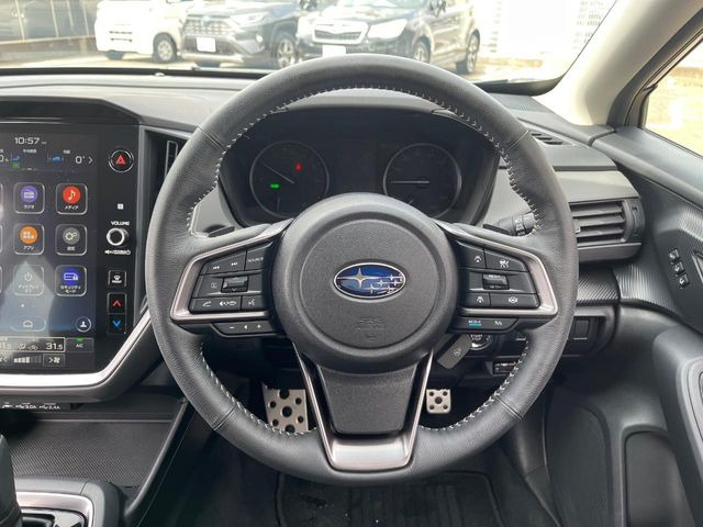 �y�����v�����X�e�A�����O�z�㎿�Ȋv���g�p���邱�ƂŁA��ɂ����������݂ƂĂ��^�]���₷���n���h���ł���