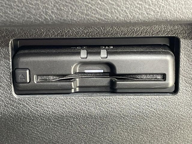 【ETC】高速道路の料金所をストレスなく通過!話題のスポットやサービスエリアに多い「スマートIC」利用時は必須のアイテムです。当店でセットアップを実施、ご納車当日からすぐにご利用いただけます!