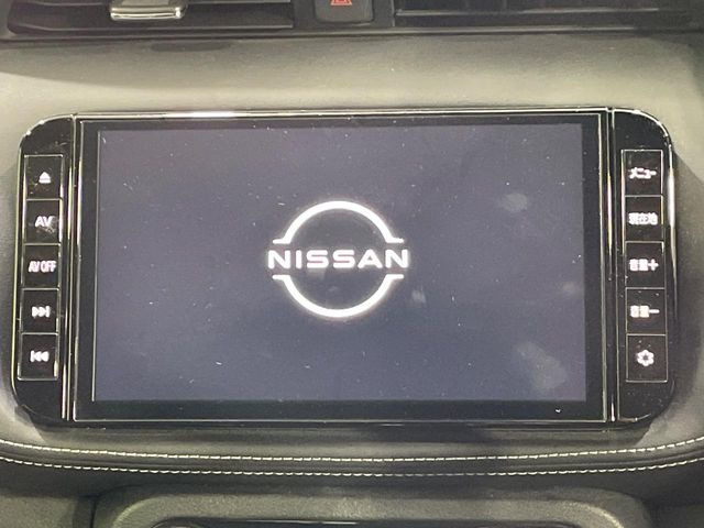 【純正9型ナビ】人気の純正9型ナビを装備。オーディオ機能も充実しており、Bluetooth接続すればお持ちのスマホやMP3プレイヤーの音楽を再生可能!毎日の運転がさらに楽しくなります!!