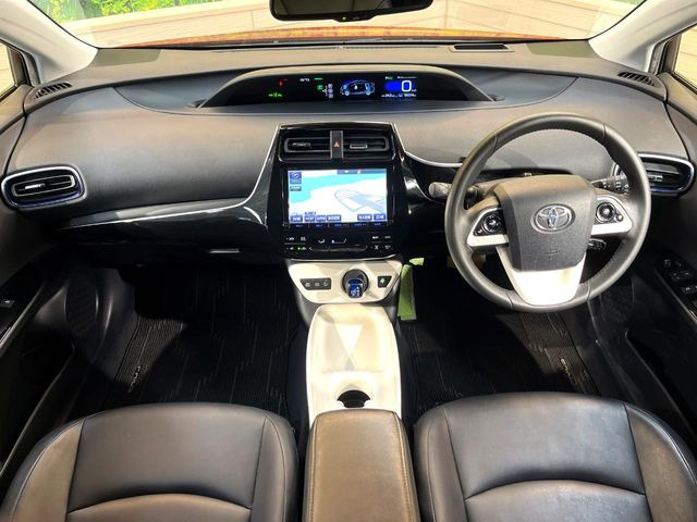 プリウス1.8 A ツーリングセレクション