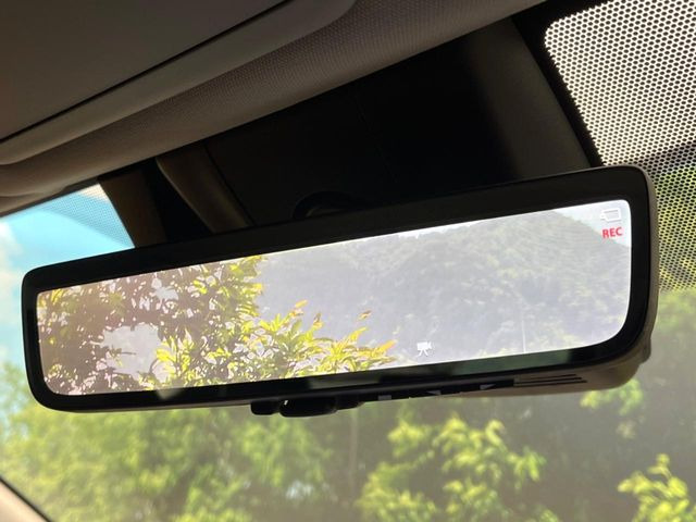 �y�f�W�^���C���i�[�~���[�z��Ȃ̑傫�ȉו��⓯��҂Ō�����m�F���Â炢���ł����S!�J�������B�e�����ԗ�����̉f�������[���~���[���ɕ\���B�N���A�Ȏ��E�ŏ󋵂̊m�F���\�ł�!