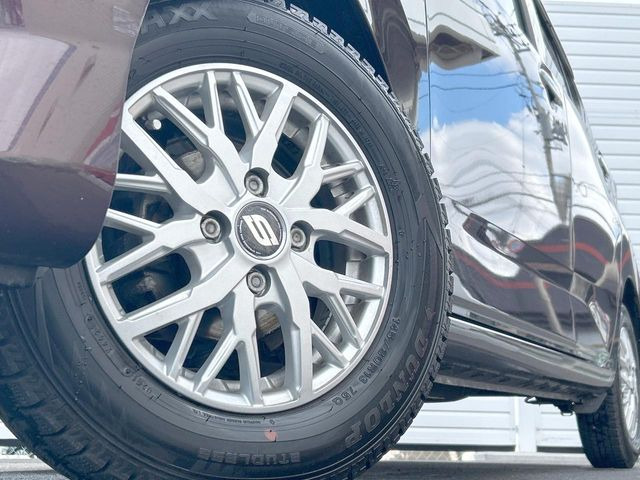 �y13�C���`�A���~�z�C�[���z�O�ςɃ}�b�`�����A���~�z�C�[���𑕒����Ă���܂��B�e��A���~�z�C�[����A�X�^�b�h���X�^�C�����戵�����Ă���܂��B���񂲑��k����������