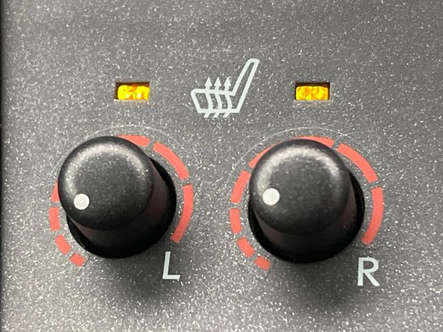 �y�V�[�g�q�[�^�[�z�������ɏd�󂷂�V�[�g�q�[�^�[!�G�A�R����葁�����܂��Ă����̂Ŋ�����̐l�����S�ł��ˁ�G�A�R���̉����͊������邩����A�Ƃ������ɂ����������߂ł��B