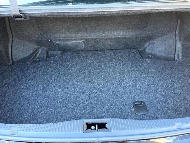 ���i�̂���������ʋ΁A���}���ɏ\���ȉ׎��X�y�[�X���m�ۂ��Ă���܂��B