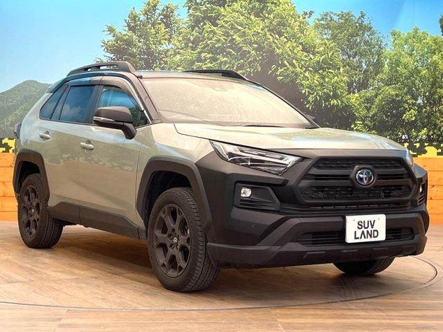 高透明度のガラス皮膜で撥水はもちろん、上質なツヤ・光沢を実現。紫外線や酸性雨から大切な愛車を保護し、色あせ・劣化を防止。「弾スプラッシュコート」、「弾プリミッサコート」からお選びいただけます。